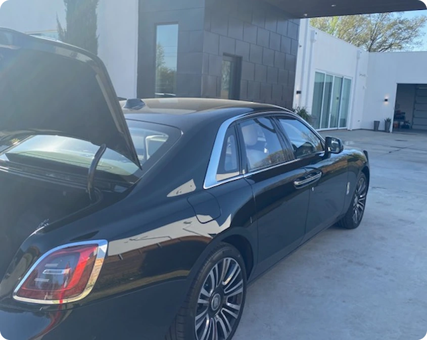 Expert mobile car detailing on location